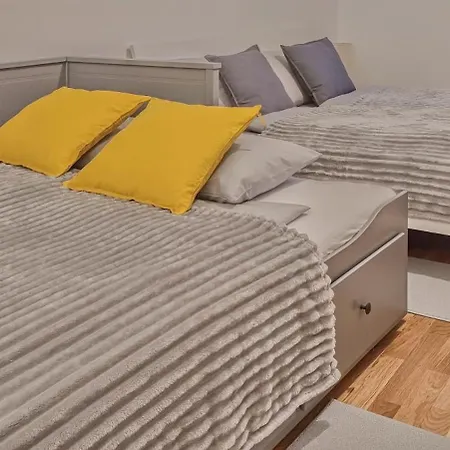 شقة Comfortable In The Center Of For Up To 4 Guests